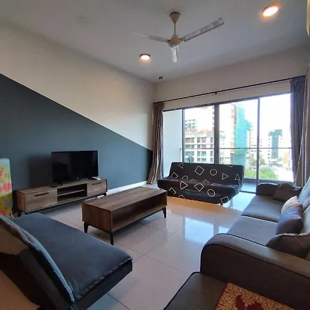 Restary Black Pink Loft: Imago Mall KK City 3BR Apartment